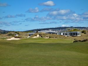 Barnbougle (Dunes) 18th Approach